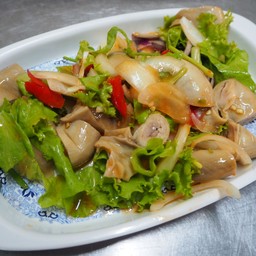 ยำไส้ตัน