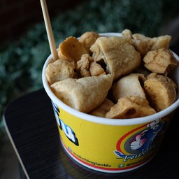 ลูดชิ้นระเบิดรวมมิตร100บาท (ร้านไจแอ้นท์ลูกชิ้นระเบิด)