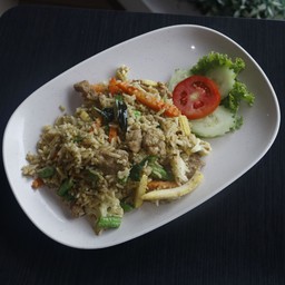 ข้าวผัดแกงเขียวหวานหมู (ร้าน ครัวคุณแม่)