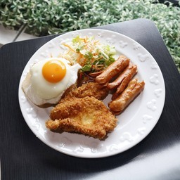 ข้าวผัด อเมริกัน (ร้าน Today Steak สามย่าน)