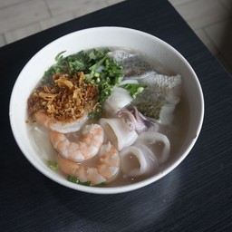 ก๋วยจั๊บญวน ทะเล (ร้าน ก๋วยจั๊บญวน by ป.อุบล)