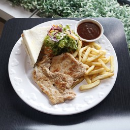 สเต็กหมู+แฮมชีส (ร้าน Today Steak สามย่าน)