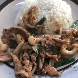 หมูผัดพริกไทยดำ