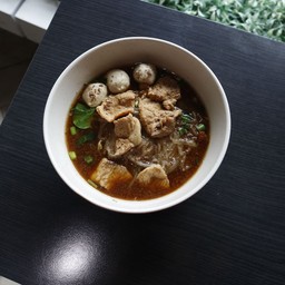 ก๋วยเตี๋ยวเรือ หมู (ร้าน ก๋วยเตี๋ยวเรือรสดีเลิศ)