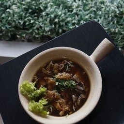 เนื้อตุ๋นหม้อดิน (ร้าน โปวเทียมเฮง)