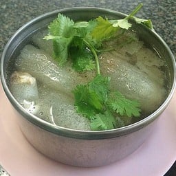 ตุ๋นเยื่อไผ่ซี่โครงหมู