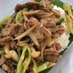 หมูผัดพริกหยวก