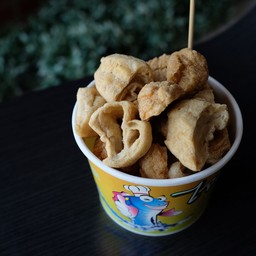 ลูกชิ้นระเบิด 45 บาท (ร้าน ไจแอนท์ลูกชิ้นระเบิด)