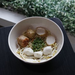 บะหมี่แห้ง (ร้าน ยู้ก๋วยเตี๋ยวลูกชิ้นปลาเยาวราช)