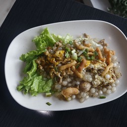 ก๋วยเตี๋ยวคั่วไข่มุกไก่/หมู