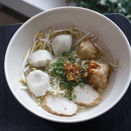 บะหมี่น้ำ (ร้าน ยู้ก๋วยเตี๋ยวลูกชิ้นปลาเยาวราช)