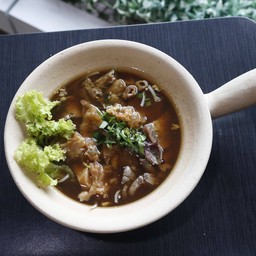 เอ็นตุ๋นเครื่องใน (ร้าน โปวเทียมเฮง)