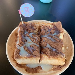 ขนมปังเนยโอวัลติน
