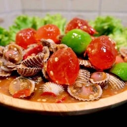 ยำเกาเหลาไข่แดงเค็ม+หอยแครง