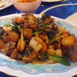 ไก่ผัดเม็ดมะม่วง