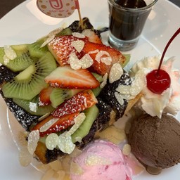 Chocolate honey toast