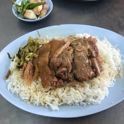 ขาหมู จ.ส.100 เซนต์หลุยส์