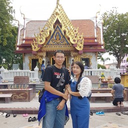 รูปคู่สักใบ