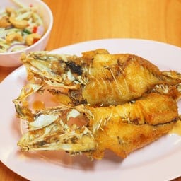 ปลากะพงทอดน้ำปลา