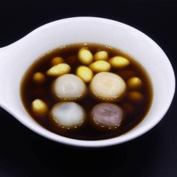 บัวลอย 4 กษัตริย์ น้ำขิง + แปะก๊วย