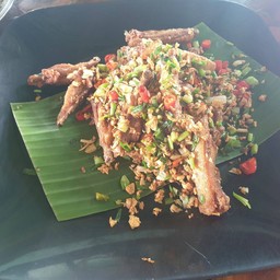 ปีกไก่คั่วพริกเกลือ