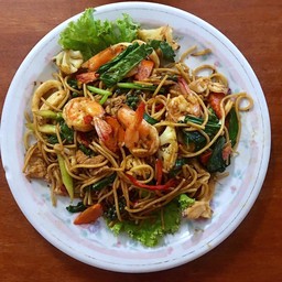 ผัดขี้เมาทะเลเส้นสปาเกตตี้