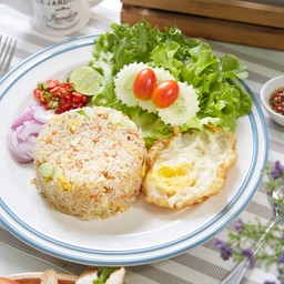 ข้าวผัดปลาเค็ม