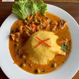 ข้าวไข่ข้นซอสแพนงหมูหรือไก่