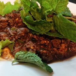 ก้อยคั่วเนื้อ