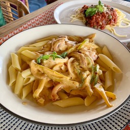 Tebasari Resto Bar & Lounge