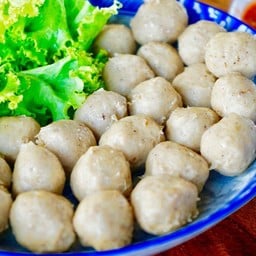 C26 ลูกชิ้นหมูไร้มันลวกจิ้ม