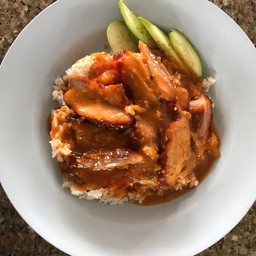 ข้าวหมูแดง