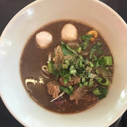 ก๋วยเตี๋ยวเรือหมูตุ๋น