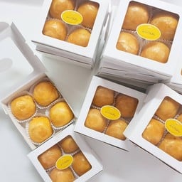 ขนมเปี๊ยะฝอยทองไข่เค็ม กล่อง 4 ชิ้น
