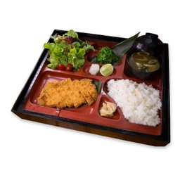 เบนโตะชุดหมูชุบแป้งทอด