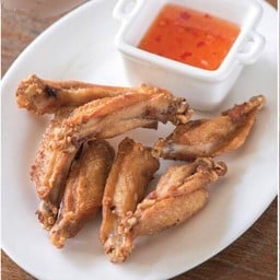 ปีกไก่กลางทอด