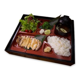 เบนโตะชุดไก่ย่างซีอิ๊ว