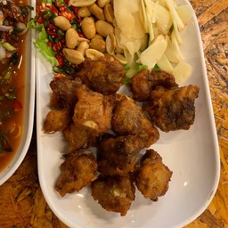 แหนมซี่โครงทอด