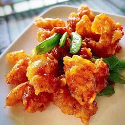 กุ้งกรอบผัดซอสสามรส