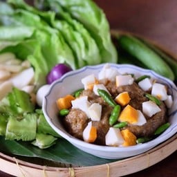 น้ำพริกมะขามอ่อน ผักสด