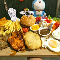 สเต็กถาดอิ่มเว่อร์