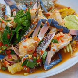 ยำปูม้าสด