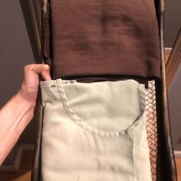 เปลี่ยนชุดกัน