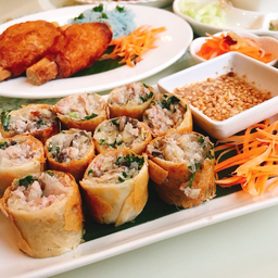 กระยอทอด (ปอเปี๊ยะทอด)