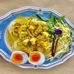 ร้านส้มโอ ขนมจีนน้ำยาปู