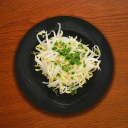 ถั่วงอกลวก