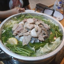 ห้วยปรือ หมูกระทะ