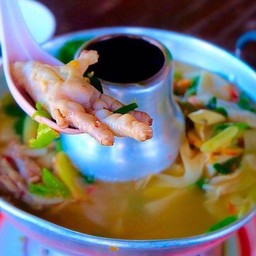 ขาไก่ซุปเปอร์ จัดจ้านถึงใจ หม้อไฟ