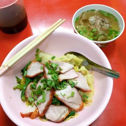 ฟลุ๊ค บะหมี่เกี๊ยว ซอย สวรรค์วิถี