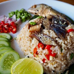 ข้าวผัดพี่ม่อน